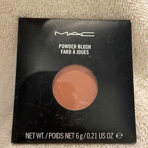 MAC Cosmetics Pro palette Cantaloupe blush